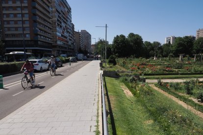 Carril bici Rosaleda Moreras.- PHOTOGENIC