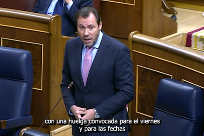 Intervención de Óscar Puente en el Congreso de los Diputados. E.M.