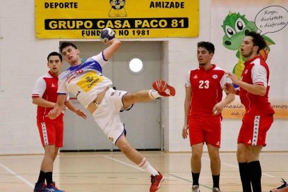 Uno de los hermano Martínez, el zurdo Miguel, con la selección española junior.-E. M.