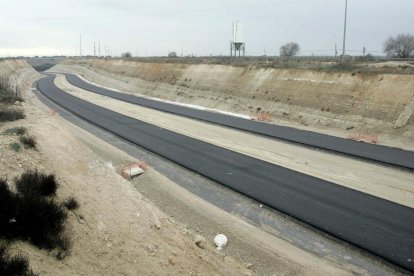 Tramo de la autovía A-60.-Leticia Pérez / ICAL