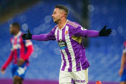 Sergio León celebra el 0-1 en Londres. / RVCF