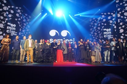 Foto de familia en la gala de clausura de Seminci. - ICAL