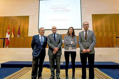 Domènec Biosca, Jesús Julio Carnero, Ainhoa Raso y Víctor Alonso ayer, en Fuensaldaña.-EL MUNDO