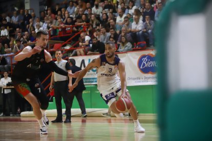 Grupo Alega Cantabria - UEMC RV Baloncesto. / LOF