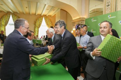 El director de Recursos Corporativos de Iberdrola, Fernando Becker, en el homenaje a 202 veteranos y jubilados de la compañía en Valladolid-Ical