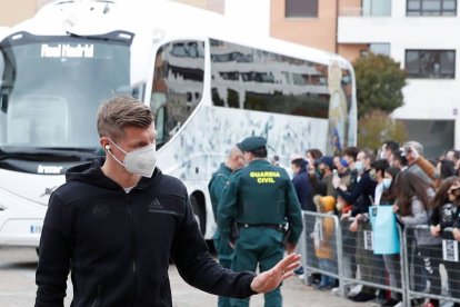 Toni Kroos entra en el AC Santa Ana.