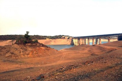 Estado que presenta actualmente el embalse del  Esla.-JOSÉ LUIS CABRERO