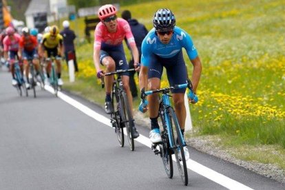 Mikel Landa, al poco de atacar.-LUK BENIES / AFP