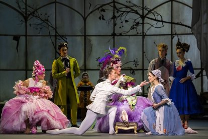 Una escena de 'Cinderella'. | Tristram Kenton