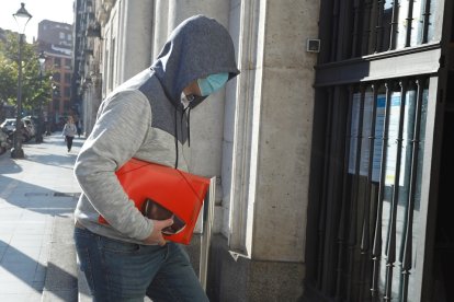 El monitor del campamento de Hornillos condenado a 37 años por abusar de 9 menores. - J.M.LOSTAU