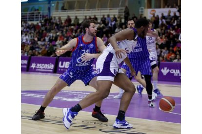 UEMC Real Valladolid Baloncesto - HLA Alicante. / PHOTOGENIC