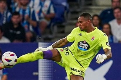 John saca de puerta en el partido contra el Espanyol. REAL VALLADOLID