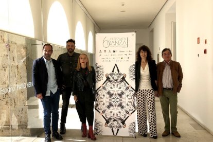 Javier Hontoria, Félix Rodríguez, Lola Eiffel, Ana Redondo y José María Viteri en el Herreriano. | E. M.