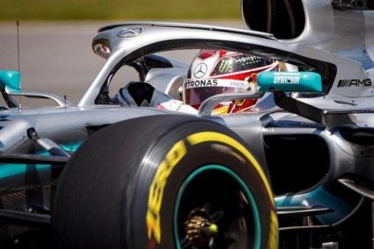 El británico Lewis Hamilton estrelló su Mercedes en el primer día del GP de Canadá.-EFE / VALDIN CHEMA
