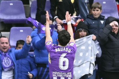 Álvaro Aguado celebra el 2-0 en Zorrilla. / LA LIGA