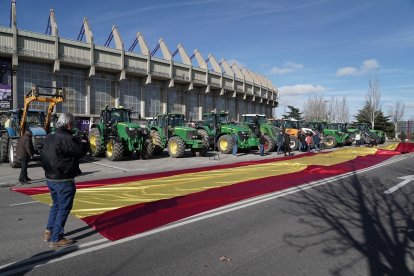 Tractorada en las calles de Valladolid. -ICAL