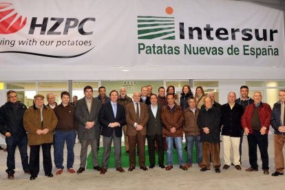 El presidente de la Diputación de Valladolid, Jesús Julio Carnero, asiste a la inauguración de la empresa Intersur-Patatas Nuevas de España en El Carpio (Valladolid)-Ical