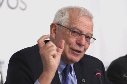 El ministro de Asuntos Exteriores, Josep Borrell, este lunes en Madrid.-DAVID CASTRO