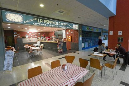 La Española Way, especializada en paellas y tortillas, se incorporó hace un mes en la planta baja-Pablo Requejo