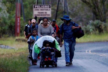 La Cruz Roja delegada en Guatemala brindó atención prehospitalaria a 1.046 migrantes.-EFE