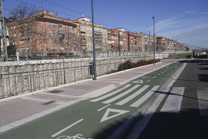 Calle Salud del barrio La Pilarica de Valladolid.- J. M. LOSTAU