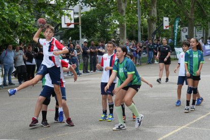 Día del balonmano en la calle. / J. M. LOSTAU