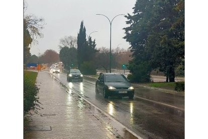 La calle Padre José Acosta de Valladolid con el tráfico normalizado después de un año de obras - POLICÍA MUNICIPAL DE VALLADOLID