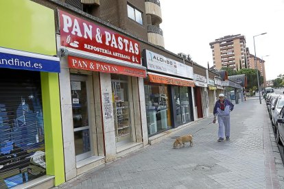 Imagen de una tienda de un autónomo en la ciudad de Valladolid. - E. M.