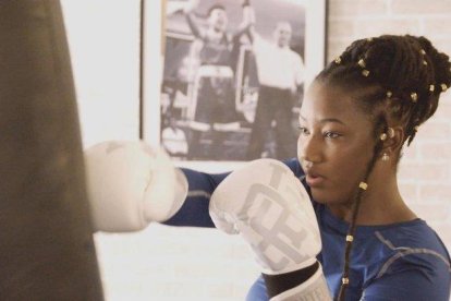 Toufah Jallow, practicando boxeo en Canadá, donde recibió asilo tras huir de Gambia.-HUMAN RIGHTS WATCH