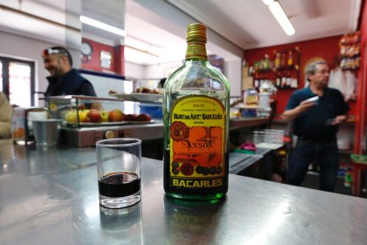 Bodegas Peñascal elabora el vino Dulce Sansón.- J. RIVAS