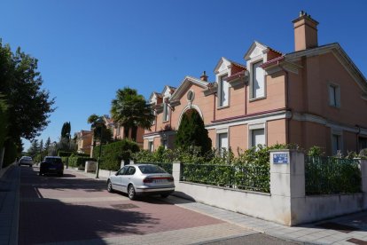 Calle Aida en el barrio de Fuente Berrocal. J.M. LOSTAU