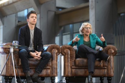 Manuela Carmena e Íñigo Errejón en su primer acto público de Más Madrid.-FERNANDO VILLAR (EFE)