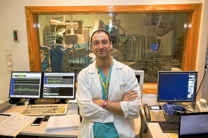 El cardiólogo Ignacio J. Amat en las instalaciones del Hospital Clínico Universitario de Valladolid.-PABLO REQUEJO