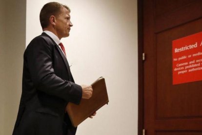 El fundador de Blackwater, Erik Prince, a su llegada a una reunión privada con miembros del Comité de Inteligencia de la Cámara de Representantes de EEUU, en Washington, en el 2017.-JACQUELYN MARTIN (AP)