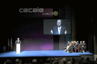 Entrega de los premios Cecale de Oro en 2011.-J. M. LOSTAU