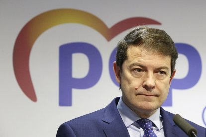 Alfonso Fernández Mañeuco, en un momento de su comparecencia ante los medios de comunicación. ICAL
