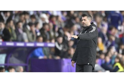 Pezzolano pide calma en la banda de Zorrilla. / LALIGA