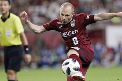 Andrés Iniesta, durante el partido entre el Vissel Kobe y el Shonan Bellmare.-TAKUMI SATO (AP)