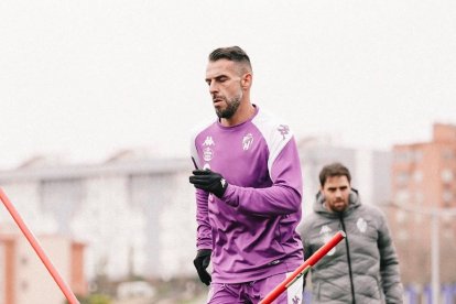 Negredo, en su primer entrenamiento. REAL VALLADOLID