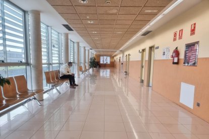 Interior del centro de salud de Arroyo de la Encomienda este martes por la mañana.- PHOTOGENIC