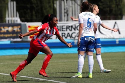 La brasileña Ludmila celebra un gol-ELENA MUÑOZ (EFE)