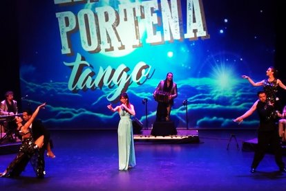 La Porteña Tango en plena actuación. - EM