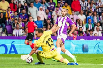 Weissman anota su único gol de la temporada ante el Almería. / IÑAKI SOLA / RVCF