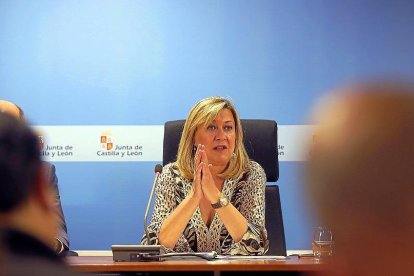 La candidata a la Alcaldía de Valladolid por el PP, Pilar del Olmo, en su comparecencia de ayer.-ICAL