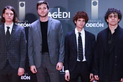 El grupo Carolina Durante, en la alfombra roja de los Premios Odeón, el 20 de enero en Madrid.-