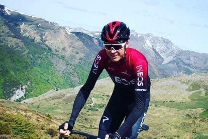 Chris Froome, en un entrenamiento.-@CHRISFROOME