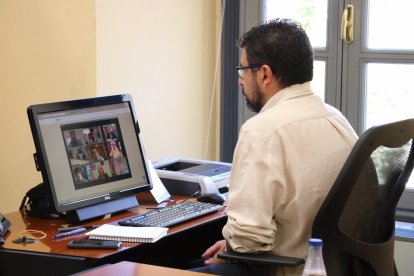 El concejal de Participación Ciudadana y Deportes, Alberto Bustos, durante la reunión telemática con los demás ayuntamientos firmantes de la petición a la Junta. - AYUNTAMIENTO DE VALLADOLID