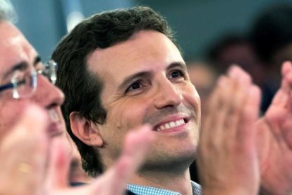 El presidente del PP, Pablo Casado, en un acto de partido en Sevilla-EFE / RAÚL CARO