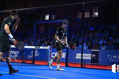 Belasteguín y Arturo Coello celebran un punto en el Open de Amsterdam. / WPT