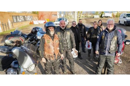 Moteros acampados ya en Motauros en Tordesillas.- J. M. LOSTAU